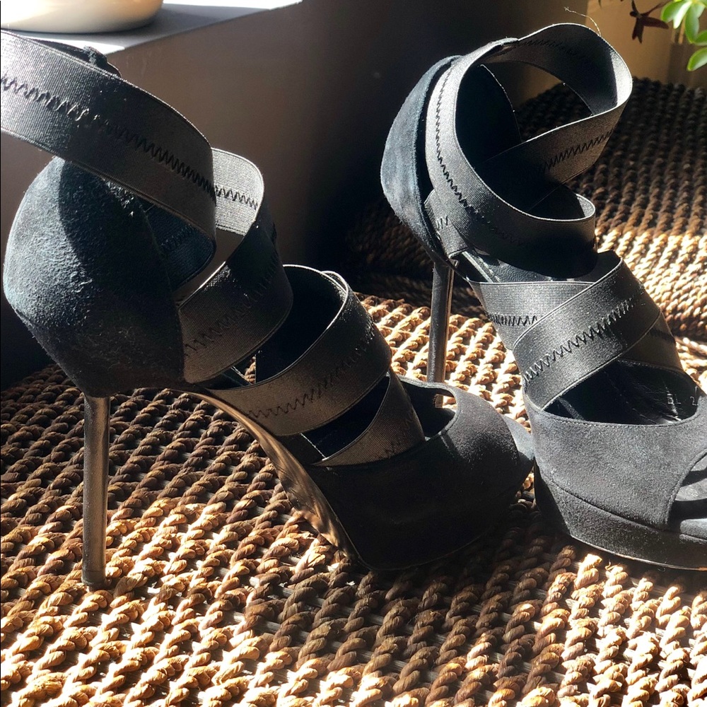 YSL - Yves Saint Laurent stiletto